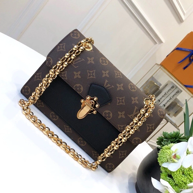 Louis Vuitton VICTOIRE 0805